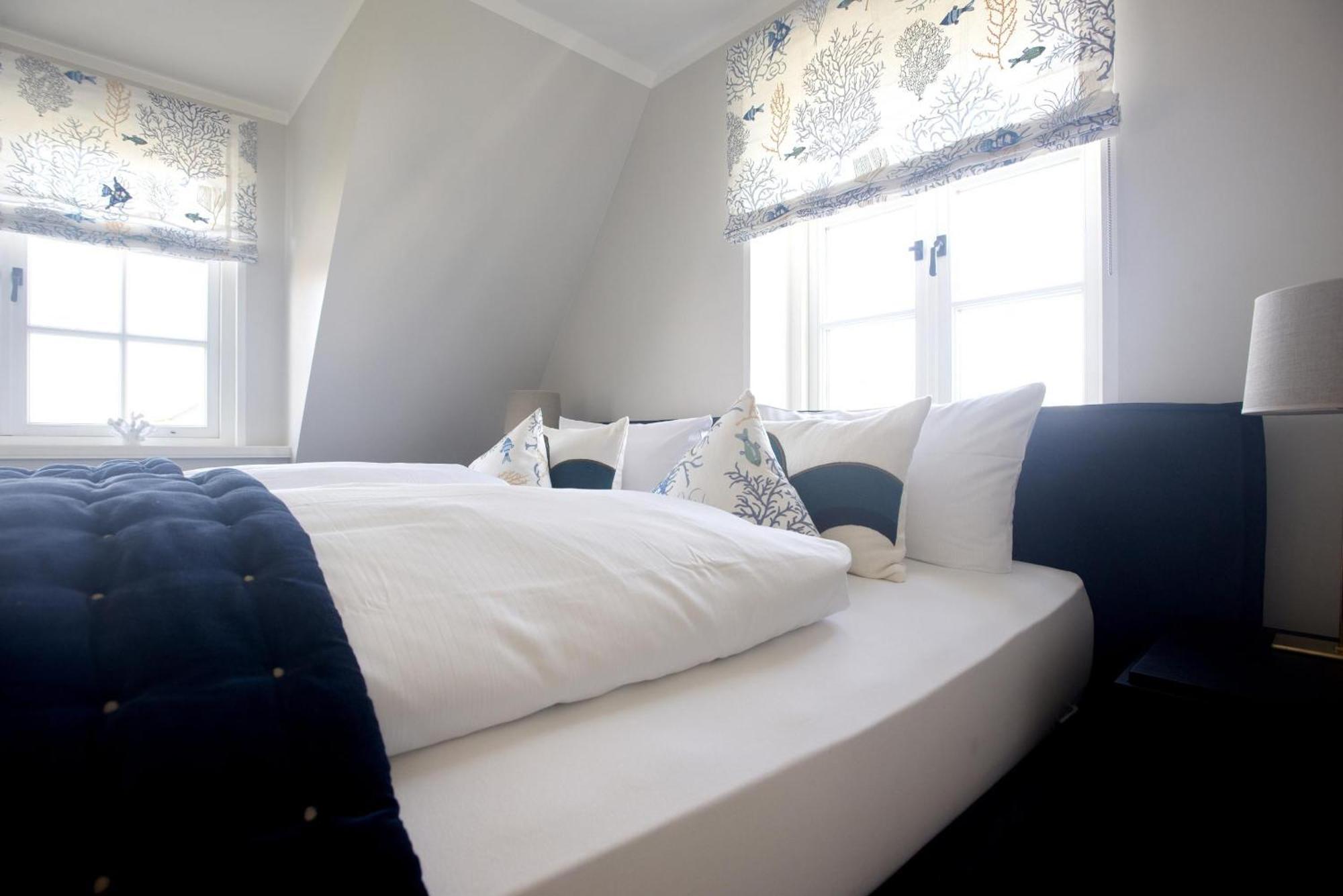 Neu! Ferienhaus Litj Horsa Hoog - Luxus, Lage, Leichtigkeit Mit Wellenrauschen In Wenningstedt Sylt Esterno foto